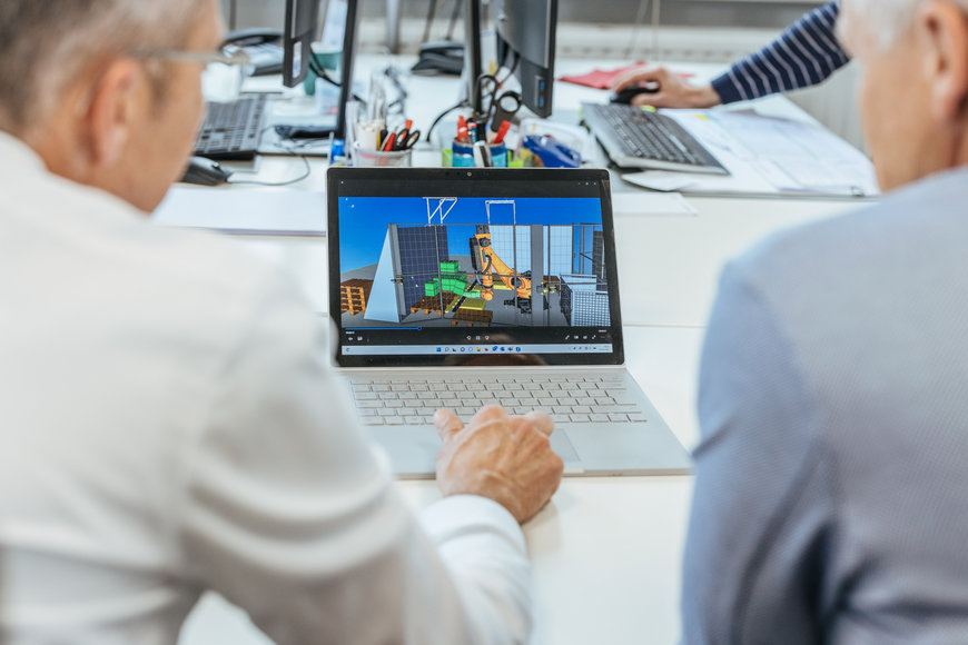 KUKA Roboter spielen dabei mit einem eigens konfigurierten, multifunk-tionalen Produktionswürfel den intelligenten Doppelpass